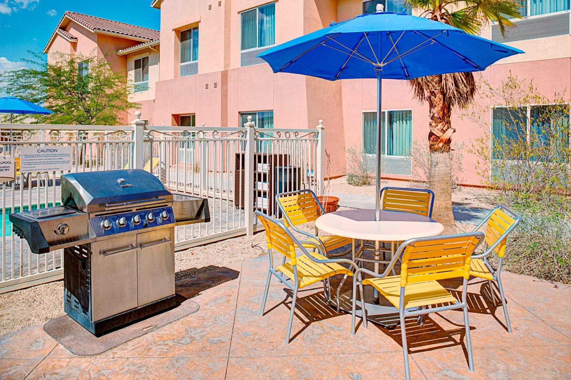 Fairfield Inn & Suites Twentynine Palms - Joshua Tree National Park Екстер'єр фото